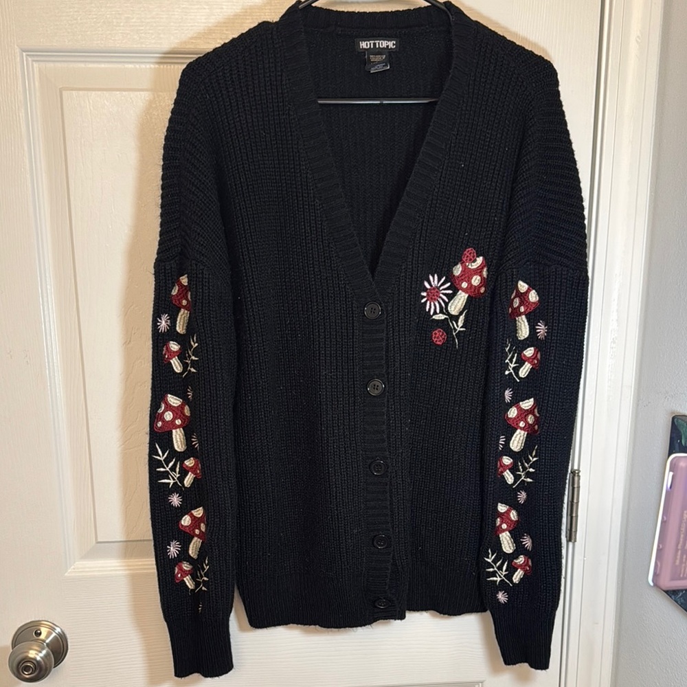 Hot Topic Black and Red Cardigan Sweater